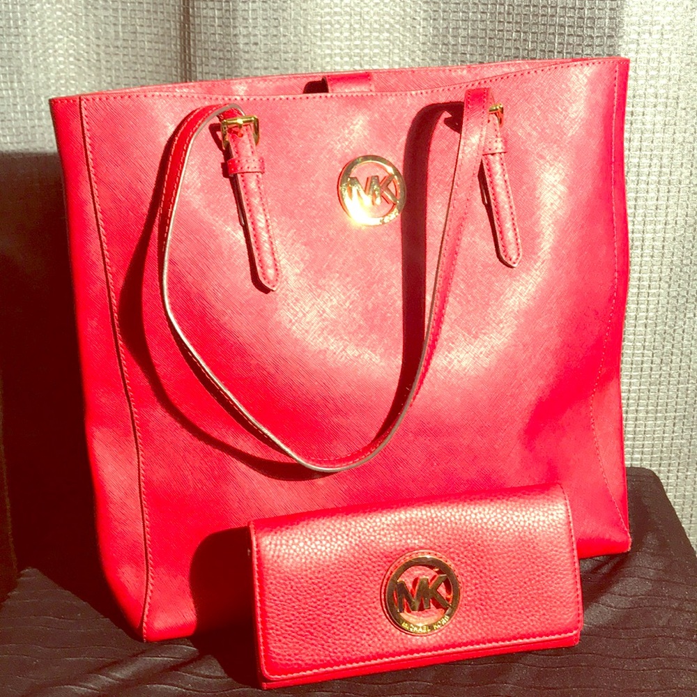 Michael Kors tote & wallet